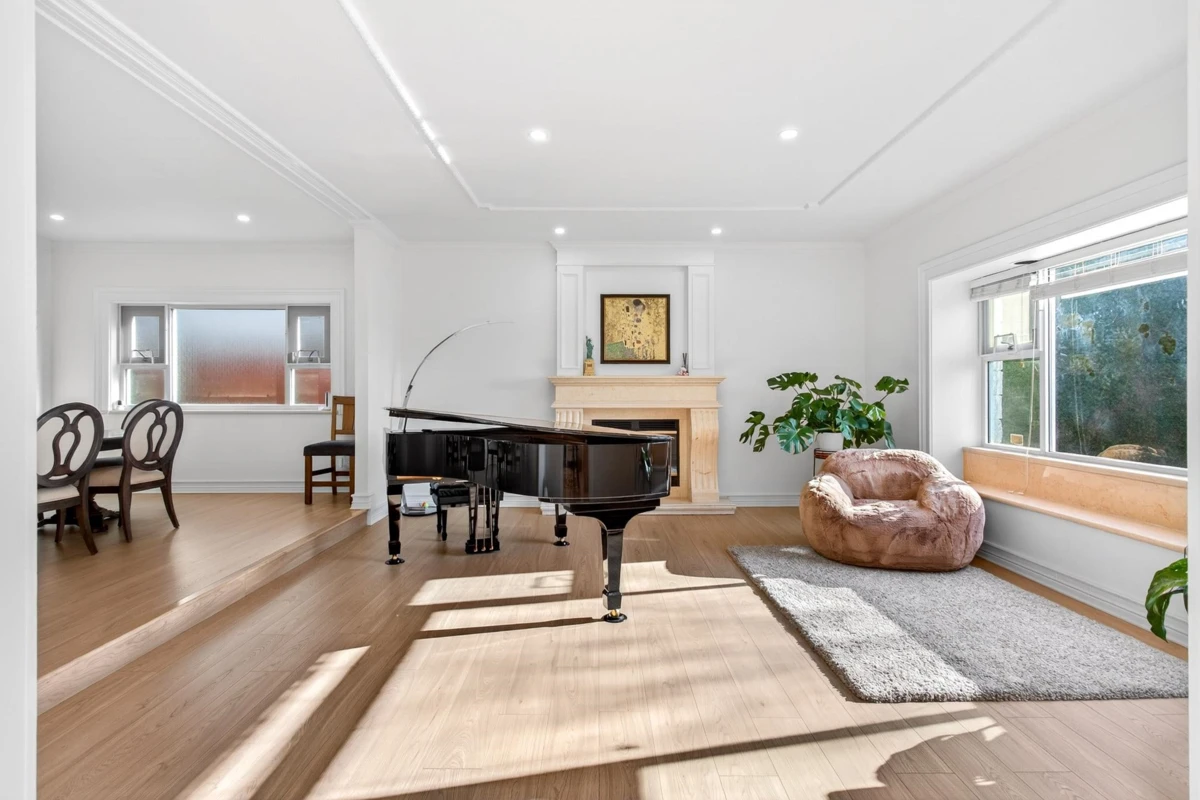 Family Room Photo of 1369 W 55th Avenue, Vancouver, BC