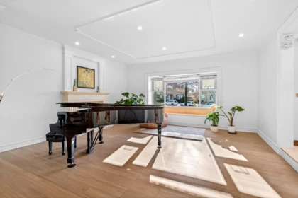 Kitchen Island Photo of 1369 W 55th Avenue, Vancouver, BC