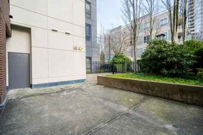 Front Yard Photo of 906 3438 Vanness Avenue, Vancouver, BC
