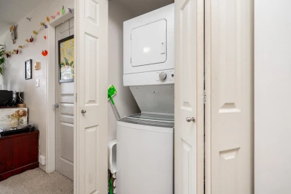 Mudroom Photo of 906 3438 Vanness Avenue, Vancouver, BC