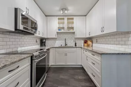 Kitchen Island Photo of 110 1210 Falcon Drive, Coquitlam, BC