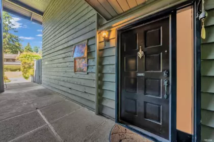 207 235 Keith Road, West Vancouver, BC, West Vancouver — Townhouse for sale
