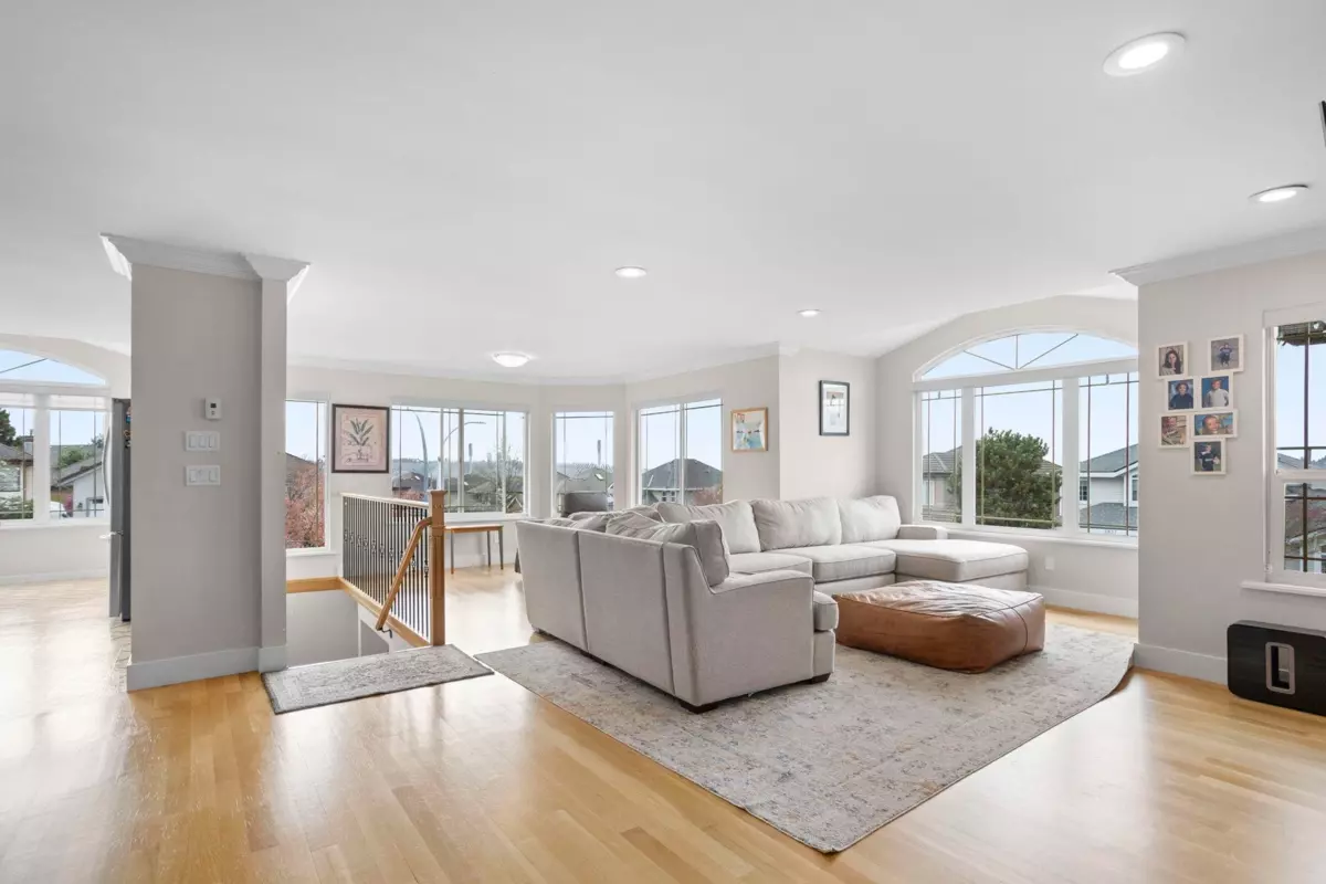 Family Room Photo of 2717 Anvil Green, Port Coquitlam, BC