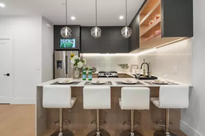 Breakfast Nook Photo of 4 3065 Charles Street, Vancouver, BC