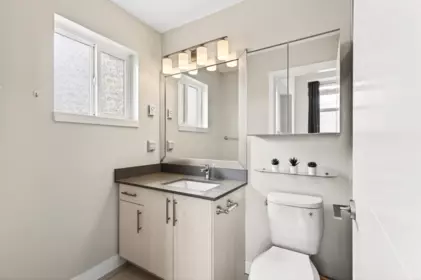 Primary Bathroom Photo of 14 4191 No. 4 Road, Richmond, BC