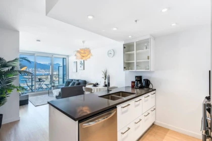 Breakfast Nook Photo of 603 933 E Hastings Street, Vancouver, BC