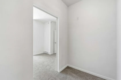 Hallway Photo of 421 15385 101a Avenue, Surrey, BC