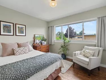 Bedroom 2 Photo of 15876 Roper Avenue, White Rock, BC