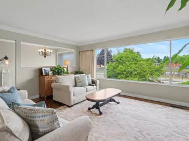 15876 Roper Avenue, White Rock, BC, White Rock — Single Family Residence for sale