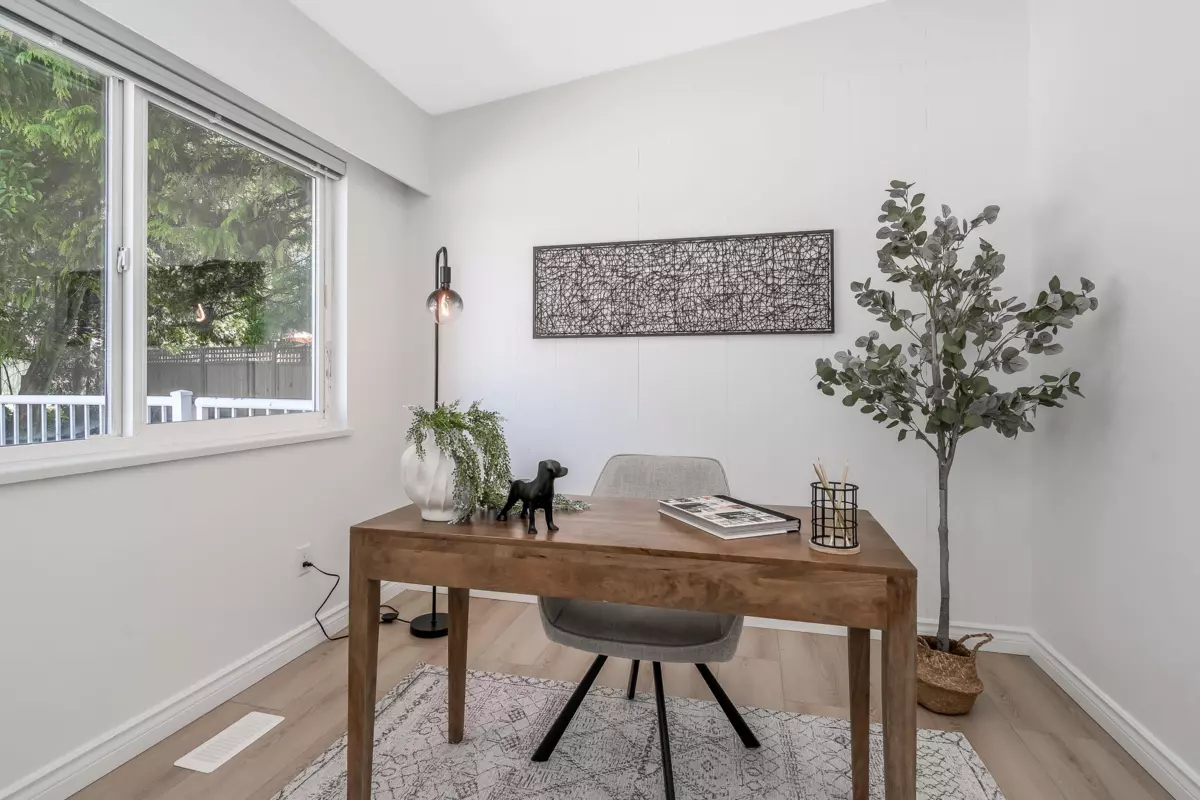 Family Room Photo of 11291 Regal Drive, Surrey, BC