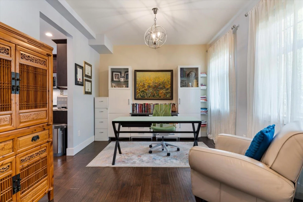 Dining Area Photo of 6 35298 Marshall Road, Abbotsford, BC