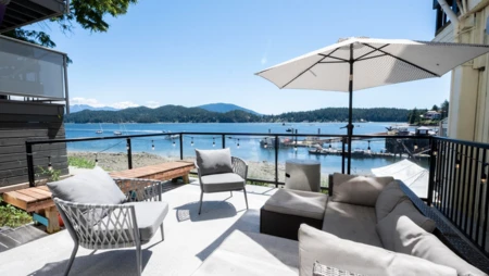 416 Marine Drive, Gibsons, BC, Gibsons — Single Family Residence for sale