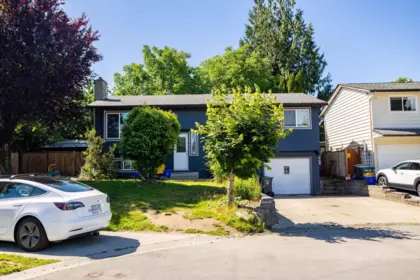 Outdoor Deck Photo of 27582 31b Avenue, Langley, BC