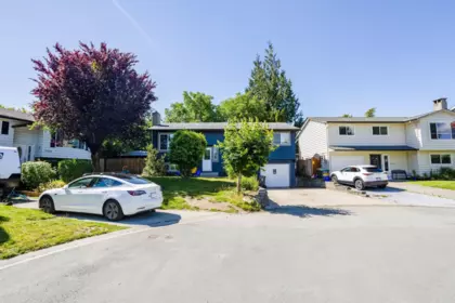 Outdoor Patio Photo of 27582 31b Avenue, Langley, BC