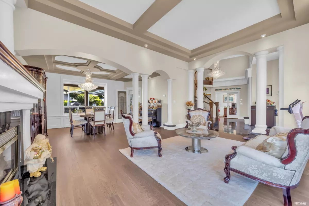 Dining Area Photo of 7173 Ridgeview Drive, Burnaby, BC