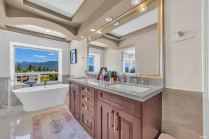 Powder Room Photo of 7173 Ridgeview Drive, Burnaby, BC