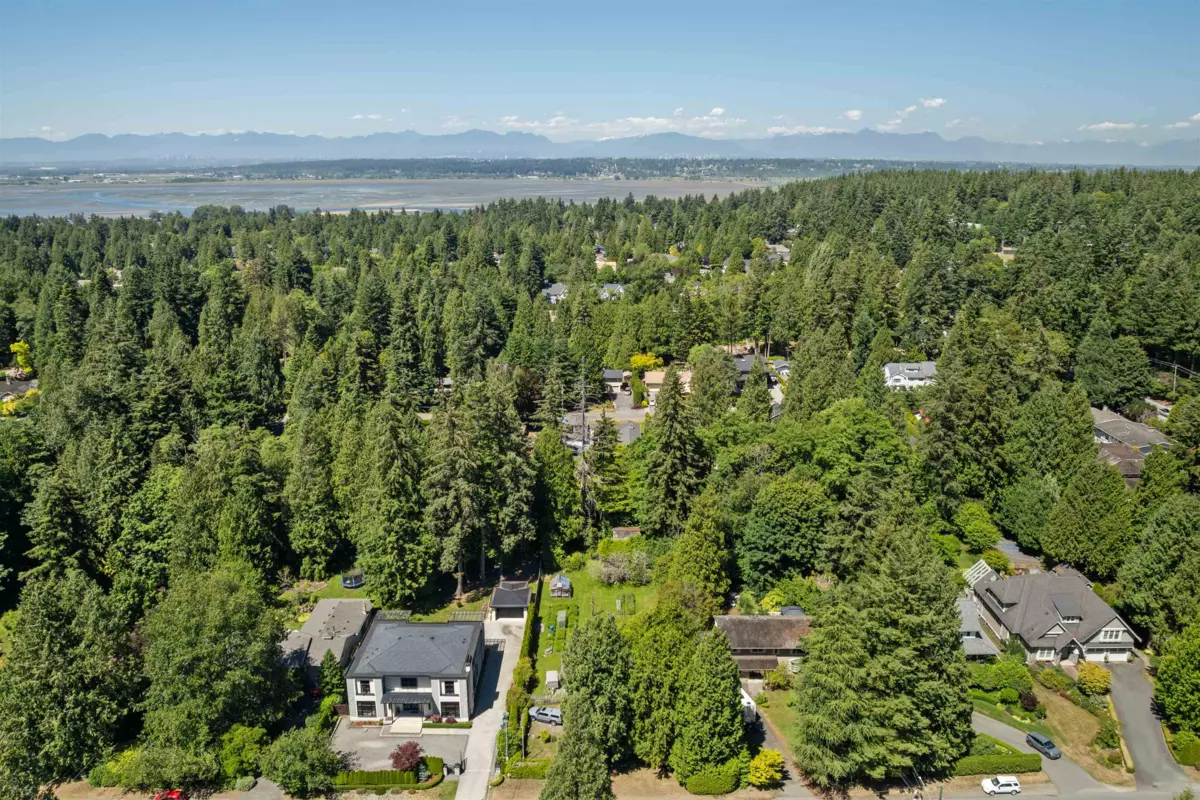 Family Room Photo of 12721 22 Avenue, Surrey, BC