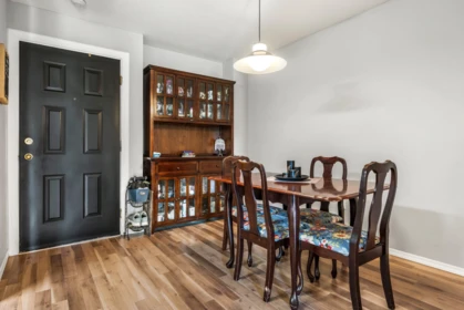 Primary Bedroom Photo of 313 45520 Knight Road, Chilliwack, BC