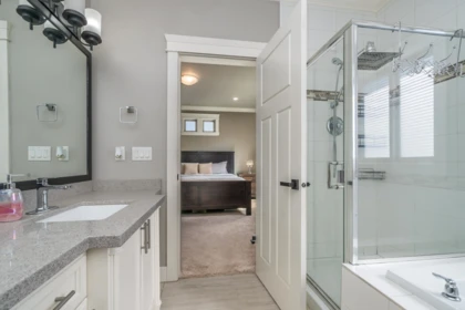 Hallway Photo of 33802 Kettley Place, Mission, BC