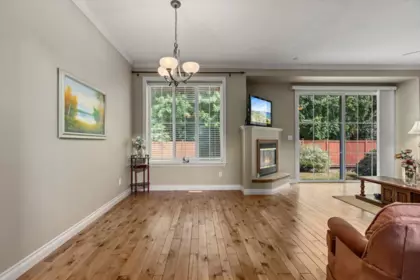 Breakfast Nook Photo of 35 45545 Tamihi Way, Chilliwack, BC