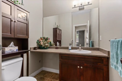 Entry Foyer Photo of 35 45545 Tamihi Way, Chilliwack, BC