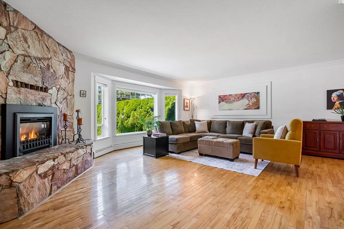 Family Room Photo of 24762 58a Avenue, Langley, BC