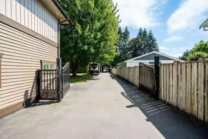 Backyard Photo of 24762 58a Avenue, Langley, BC
