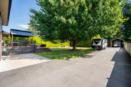 Front Yard Photo of 24762 58a Avenue, Langley, BC