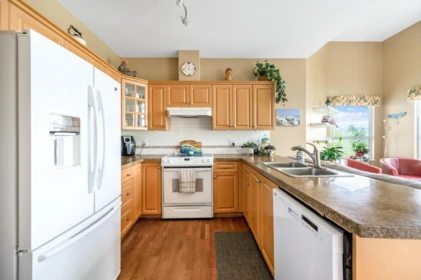 Primary Bedroom Photo of 406 5280 Oakmount Crescent, Burnaby, BC