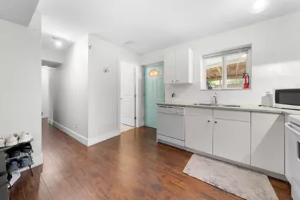 Guest Bathroom Photo of 1276 Kent Street, White Rock, BC