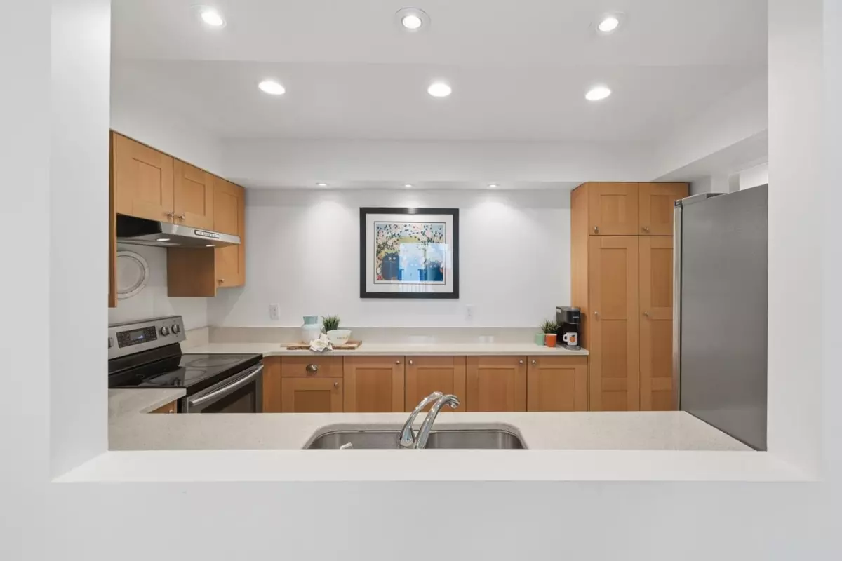 Dining Area Photo of 12 1949 W 8th Avenue, Vancouver, BC