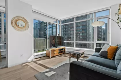 Kitchen Island Photo of 503 1775 Quebec Street, Vancouver, BC