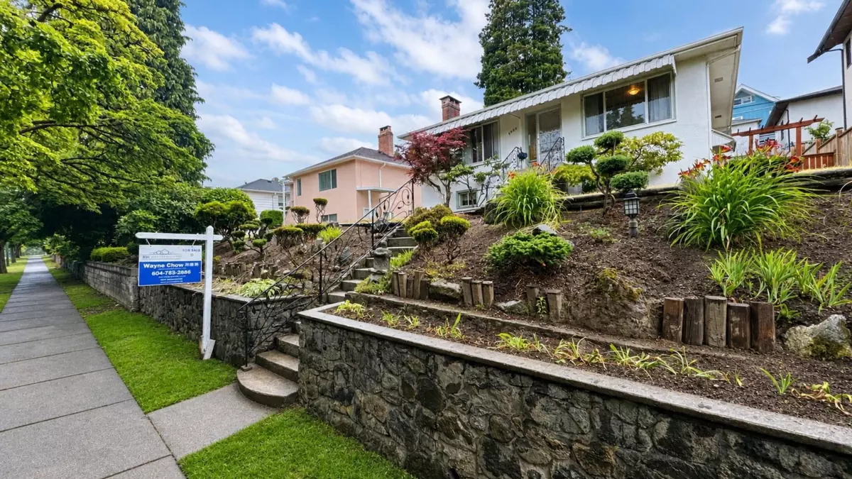 Family Room Photo of 2965 E 8th Avenue, Vancouver, BC