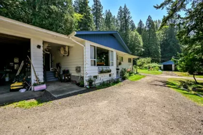 Primary Bedroom Photo of 25050 Morrisette Place, Maple Ridge, BC