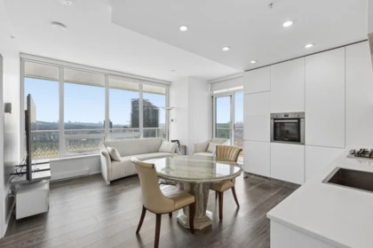 3002 4650 Brentwood Boulevard, Burnaby, BC, Burnaby — Apartment/Condo for sale
