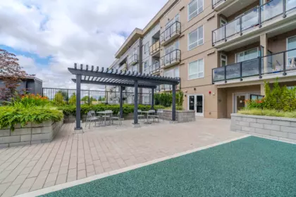 Front Yard Photo of 315 27218 Aldergrove Town Centre Drive, Langley, BC