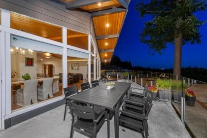 Kitchen Photo of 4375 Woodcrest Road, West Vancouver, BC