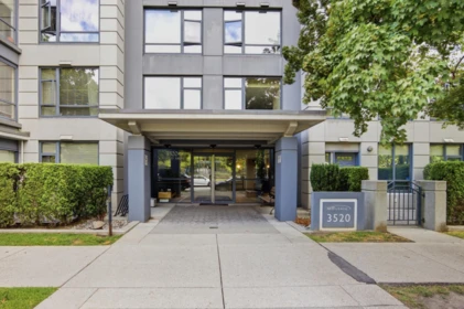 Garden / Landscaping Photo of 1503 3520 Crowley Drive, Vancouver, BC