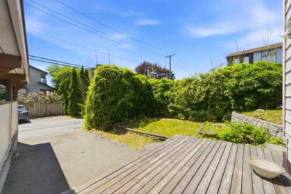 338-342 St. Georges Avenue, North Vancouver, BC, North Vancouver — Duplex for sale