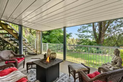 Backyard Photo of 2312 Hampshire Place, Abbotsford, BC