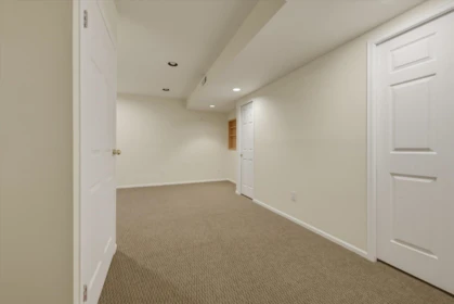 Hallway Photo of 18 920 Citadel Drive, Port Coquitlam, BC