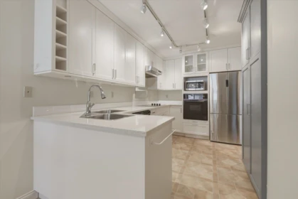 Kitchen Island Photo of 18 920 Citadel Drive, Port Coquitlam, BC