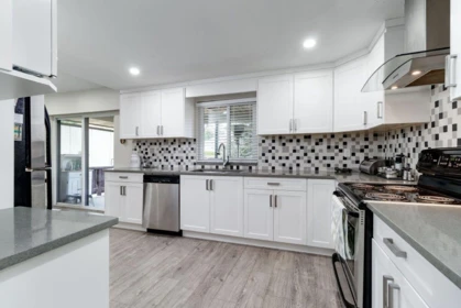 Kitchen Island Photo of 3762 Wellington Street, Port Coquitlam, BC