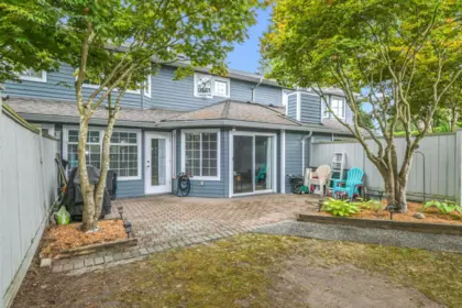 Backyard Photo of 102 16335 14 Avenue, Surrey, BC