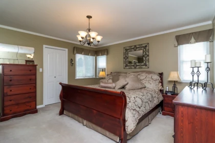 Walk-In Closet Photo of 6459 184 Street, Surrey, BC