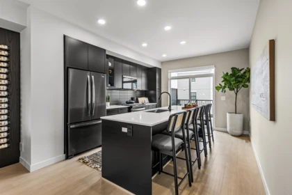 3 2886 Montrose Avenue, Abbotsford, BC, Abbotsford — Townhouse for sale