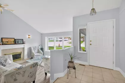 Kitchen Photo of 14610 87 Avenue, Surrey, BC