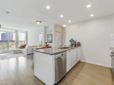 711 3281 E Kent Avenue North, Vancouver, BC, Vancouver — Apartment/Condo for sale