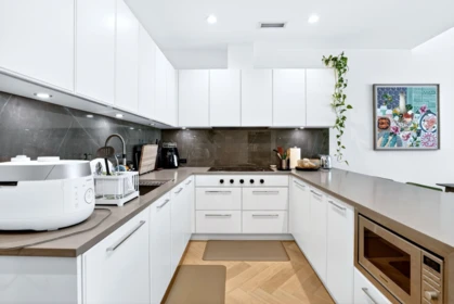 Breakfast Nook Photo of 518 W 30th Avenue, Vancouver, BC