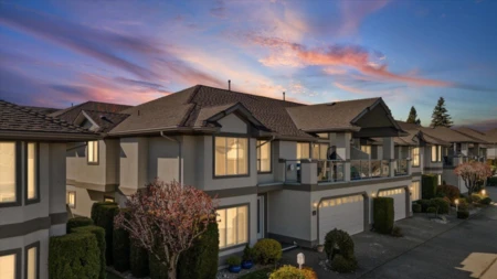 16 3555 Blue Jay Street, Abbotsford, BC, Abbotsford — Townhouse for sale